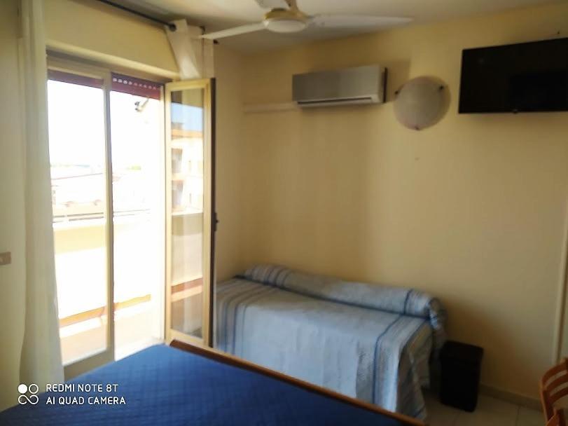 גיארדיני נאקסוס Hotel Eliseo מראה חיצוני תמונה