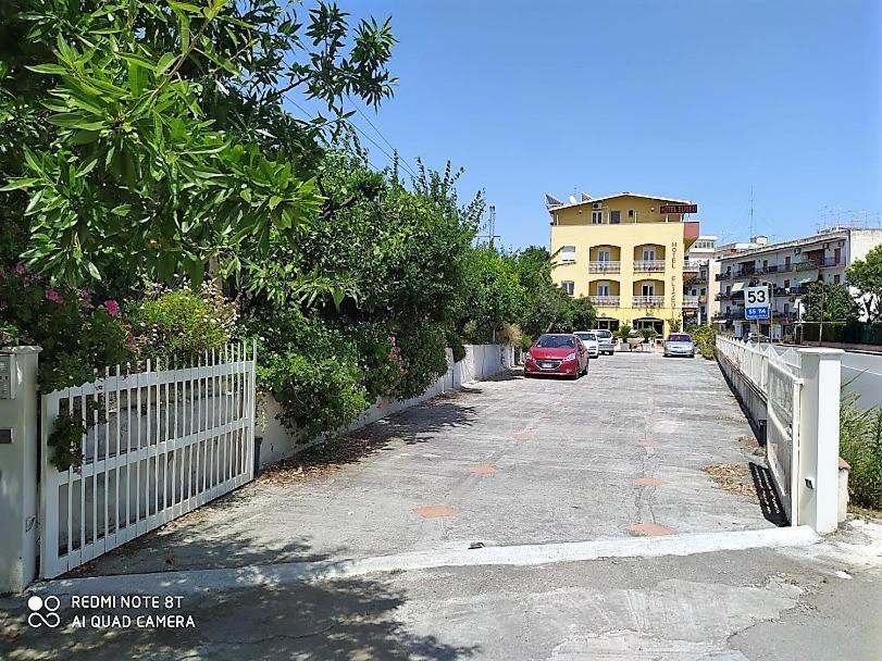 גיארדיני נאקסוס Hotel Eliseo מראה חיצוני תמונה