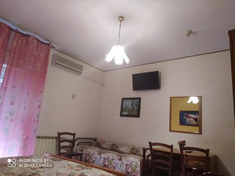 גיארדיני נאקסוס Hotel Eliseo מראה חיצוני תמונה
