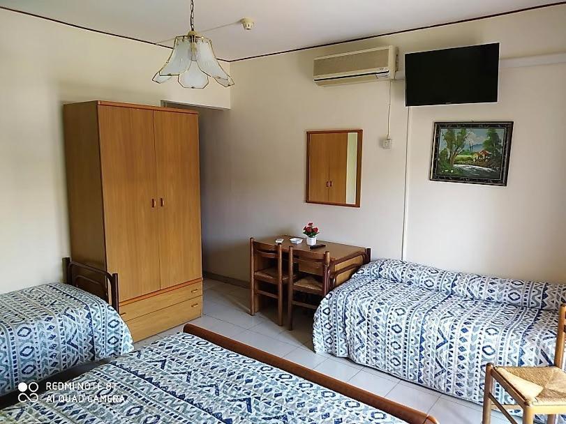 גיארדיני נאקסוס Hotel Eliseo מראה חיצוני תמונה