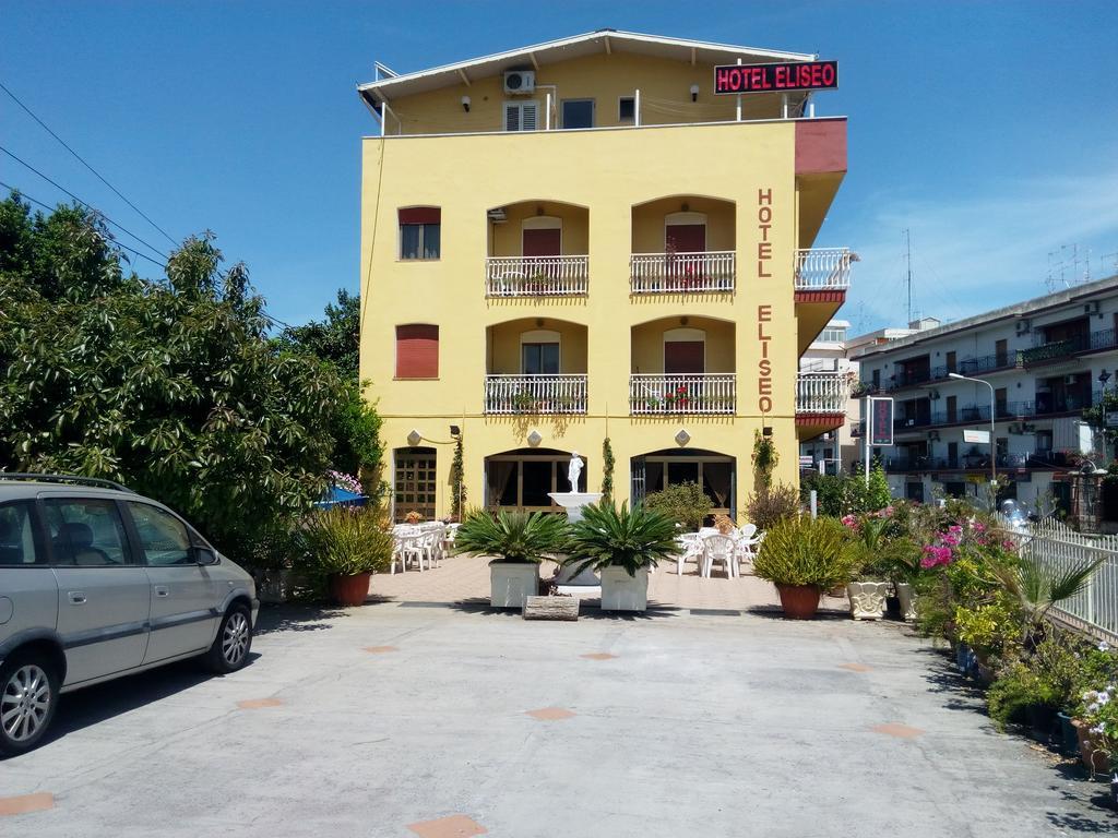 גיארדיני נאקסוס Hotel Eliseo מראה חיצוני תמונה