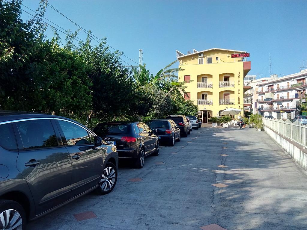 גיארדיני נאקסוס Hotel Eliseo מראה חיצוני תמונה