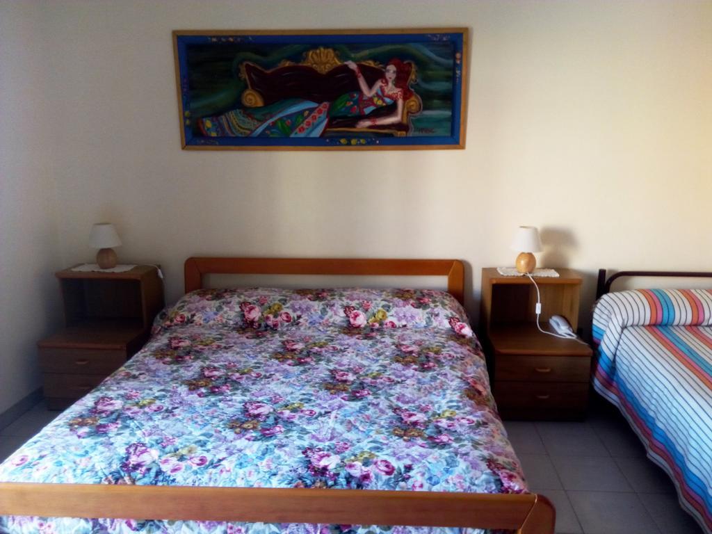גיארדיני נאקסוס Hotel Eliseo מראה חיצוני תמונה