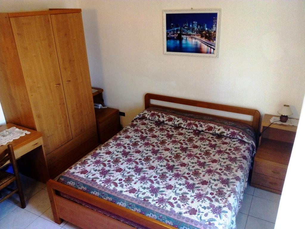 גיארדיני נאקסוס Hotel Eliseo מראה חיצוני תמונה