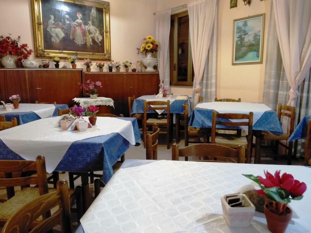 גיארדיני נאקסוס Hotel Eliseo מראה חיצוני תמונה