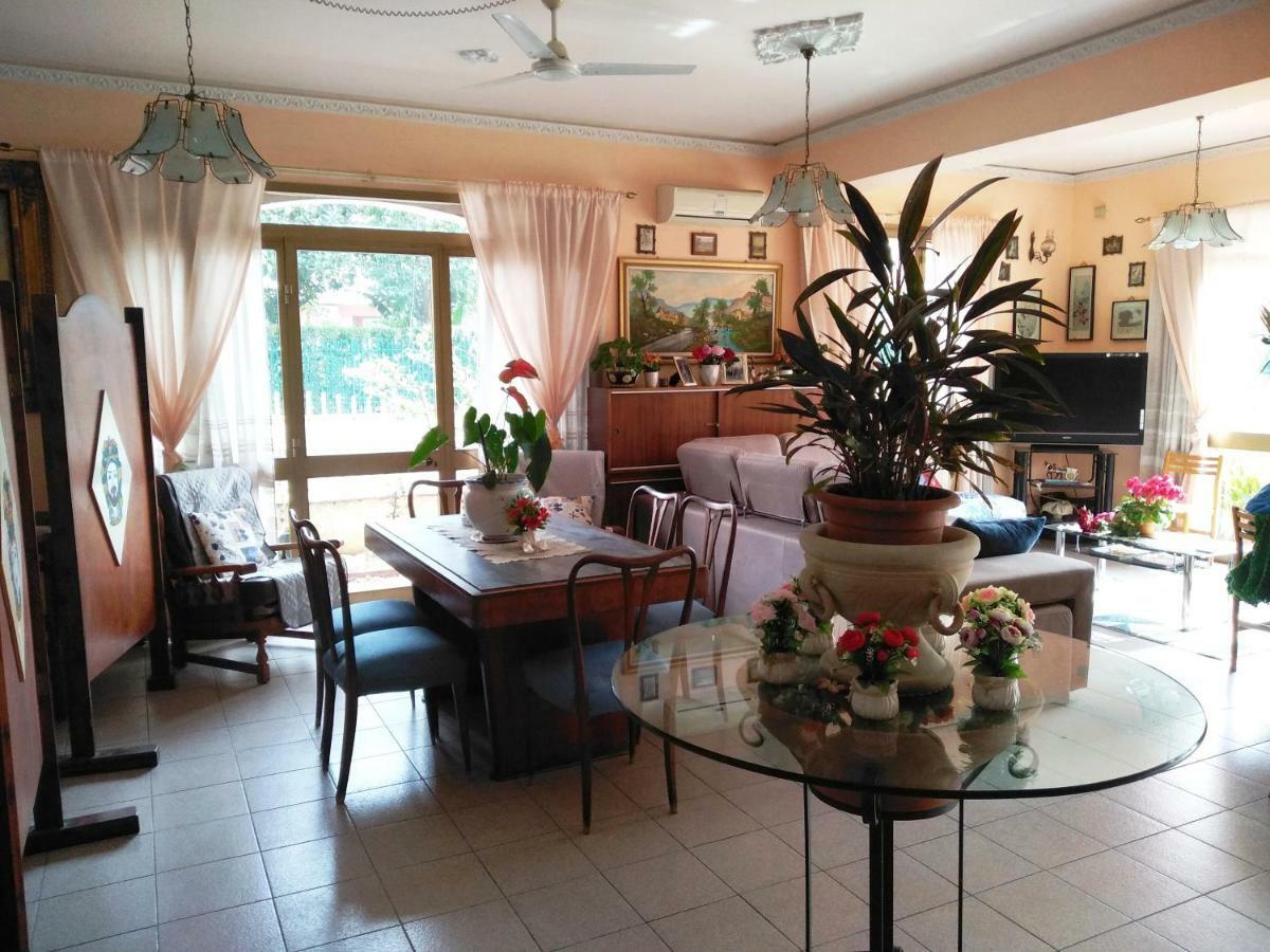 גיארדיני נאקסוס Hotel Eliseo מראה חיצוני תמונה