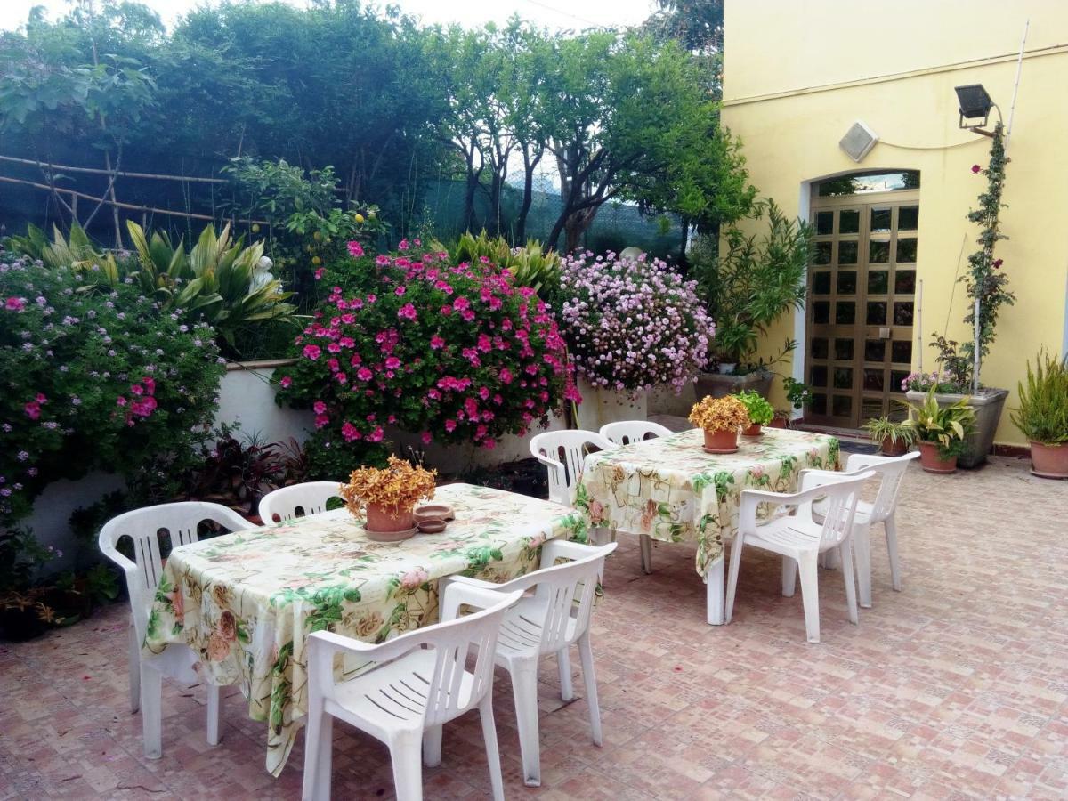 גיארדיני נאקסוס Hotel Eliseo מראה חיצוני תמונה