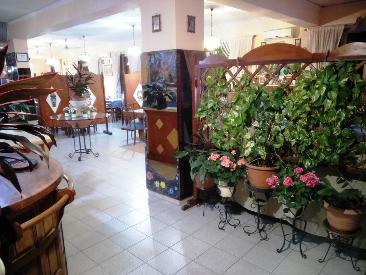 גיארדיני נאקסוס Hotel Eliseo מראה חיצוני תמונה