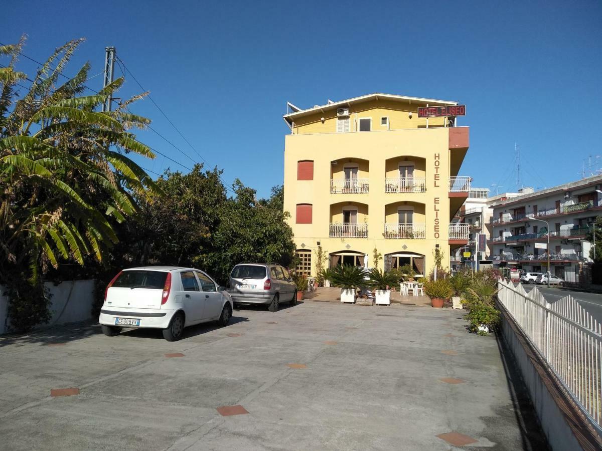 גיארדיני נאקסוס Hotel Eliseo מראה חיצוני תמונה